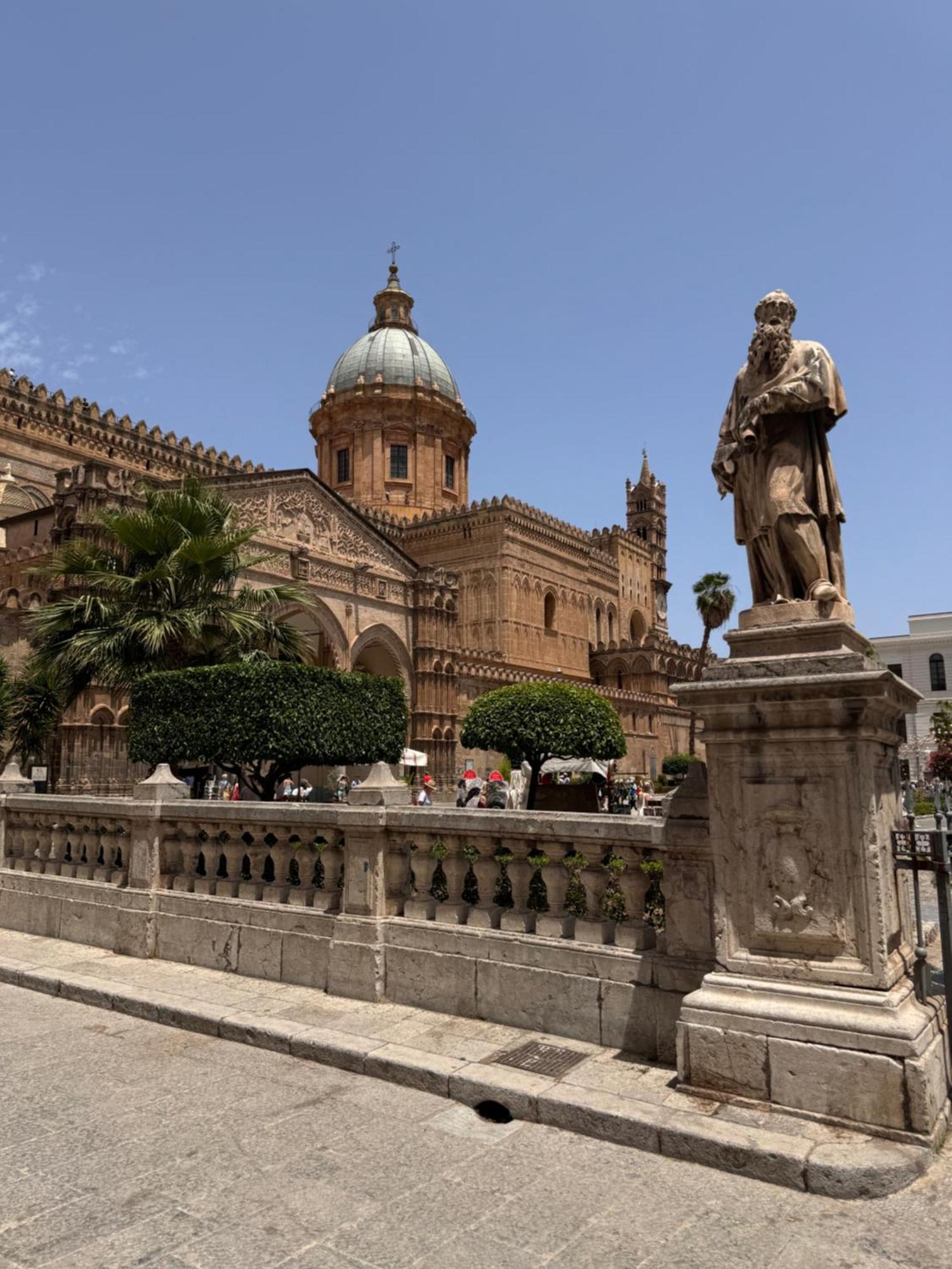 Luxury Cathedral Apartments Palermo Exterior photo
