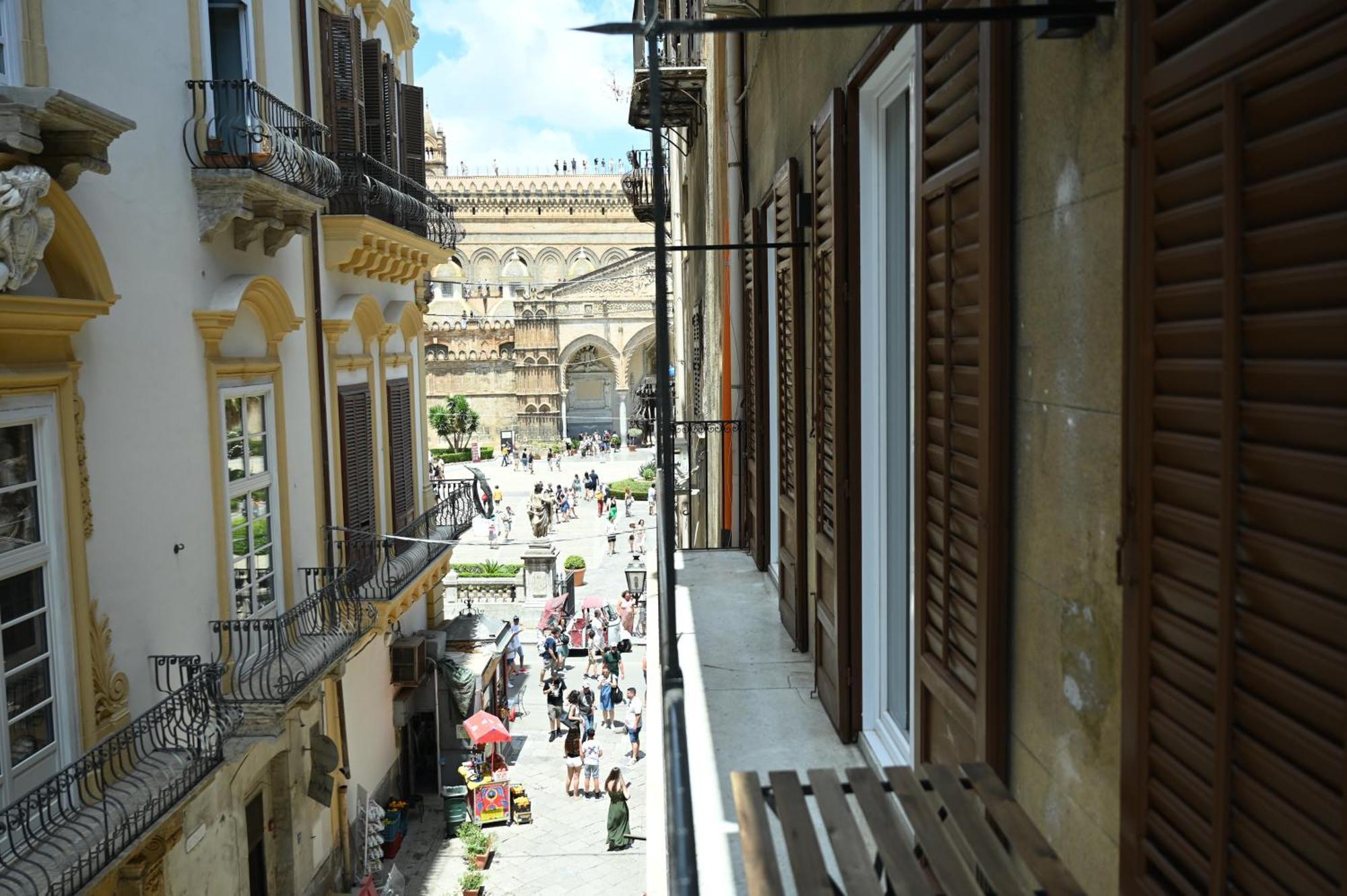Luxury Cathedral Apartments Palermo Exterior photo